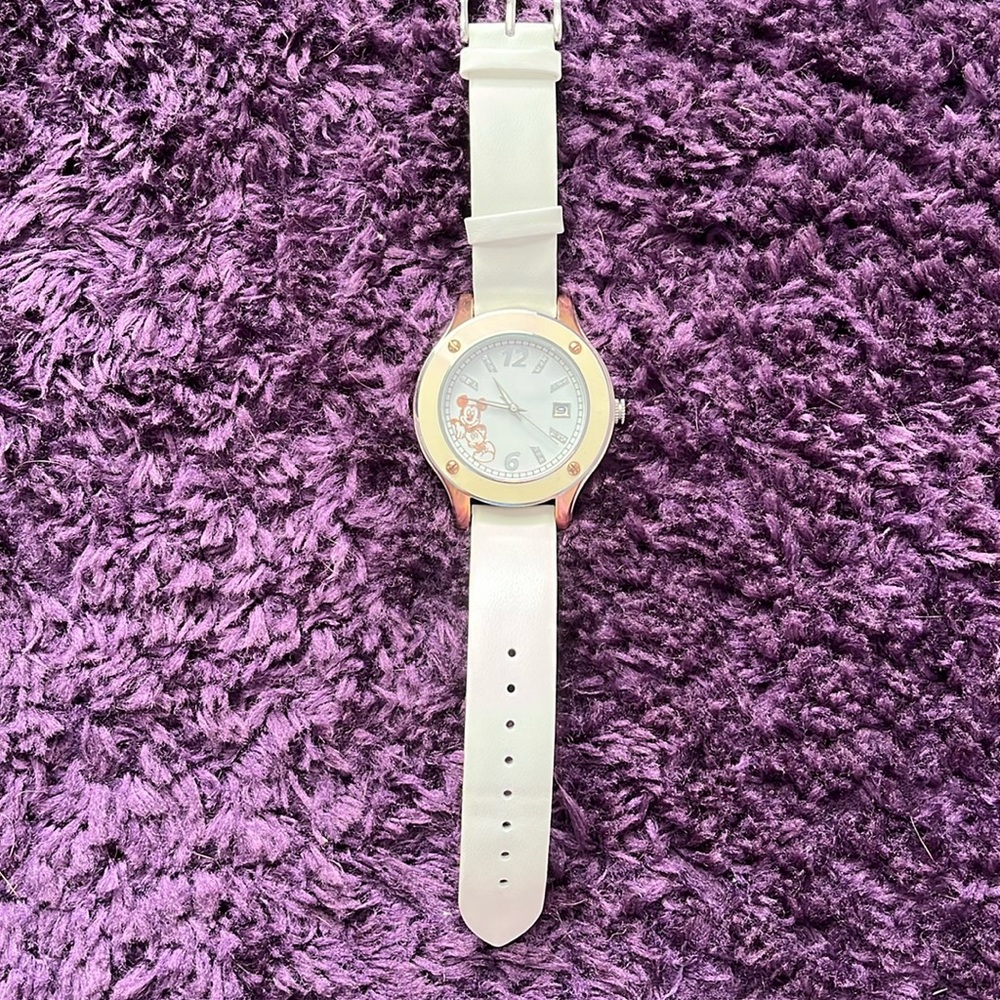 Disney Parks Mickey Mouse watch